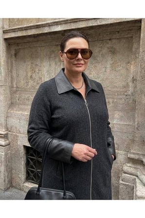 YAKA KOL AĞZI DERİLİ ÇELİK ÖRGÜ TRİKO KABAN