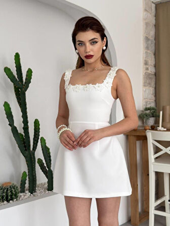 Alyosa Çiçek Detaylı Elbise