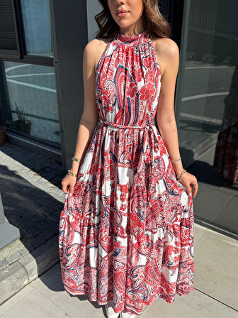 Kadın Halter Yakalı Omuzlardan Açık Kuşaklı Maksi Boy Desenli Süprem Elbise
