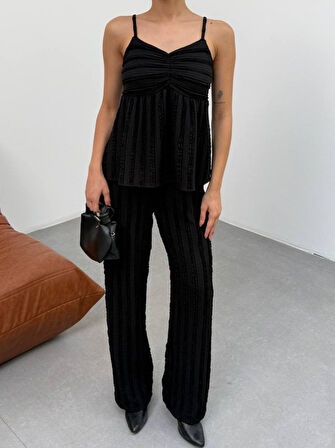 Kadın Siyah Dokulu Askılı Üst Ve Bol Paça Pantolon 2 li Takım