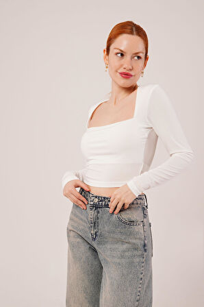 Kare Yaka Basic Beyaz Bluz