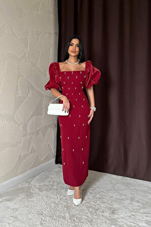 Bordo İşlemeli Kolu Garnili Elbise