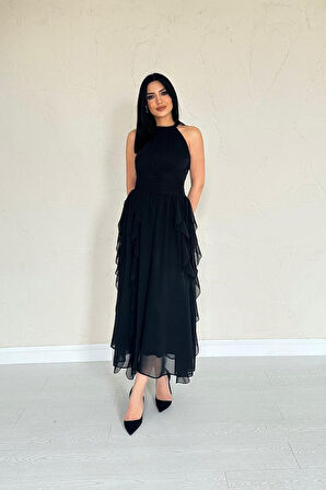 Siyah Önü Büzgülü Fırfırlı Elbise