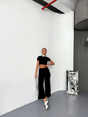 Osy Modal Yumuşak Dokulu Kumaş Kısa Kollu Crop Alt Ispanyol Paça Pantalon Ikili Takım - Siyah