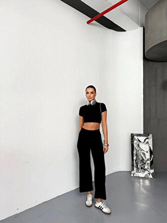 Osy Modal Yumuşak Dokulu Kumaş Kısa Kollu Crop Alt Ispanyol Paça Pantalon Ikili Takım - Siyah