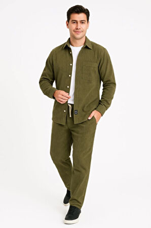 Erkek Kadife Oversize Takım - Gömlek Ve Pantolon İkili Set Füme Corduroy Şıklığı, Rahat Ve Zarif Duruş Yumuşak Dokulu Kadife Kumaş, Düğmeli Gömlek Üst Ve Lastikli Pantolon Alt Parça Ile Gün Boyu Konfor- Haki