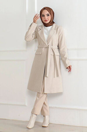 Kaşe Kaban - Uzun Boy Kruvaze Yaka, Kuşaklı Tesettür Kışlık Kaban, Astarlı Şık Yünlü Dokuma Oversize Rahat Kalıp, Cepli Modern Kaşe Mont Modeli - Bej