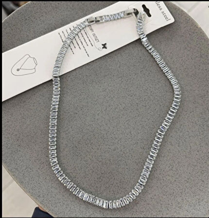VividCharm Su Yolu Çelik Kolye