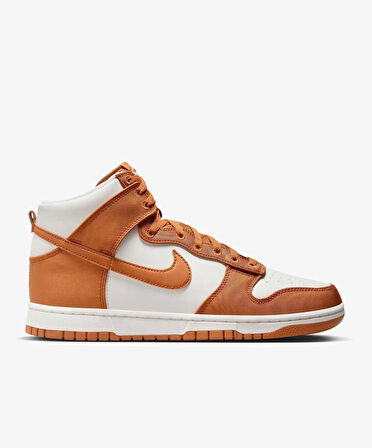 Nike Dunk Hi Retro Se Sneaker