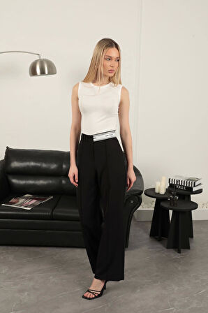 Atlas Kumaş Kemeri Taş Detaylı Pantolon-Siyah