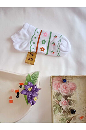 3 ÇİFT PATİK ÇORAP DİKİŞSİZ KADIN PAMUKLU KISA KONÇ DESENLİ ÇORABI 36-40 BEYAZ ÇİÇEKLİ