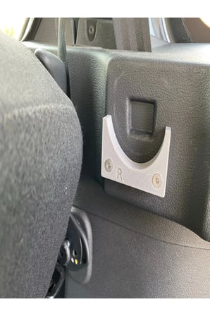 Dacia Dokker bagaj kapağı braketi (sağ-sol çift) SİYAH