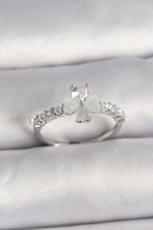 Dodes Pirinç Gümüş Renk Zirkon Taşlı Yonca Model İnci Detay Ayarlanabilir Yüzük TG27BYK3552