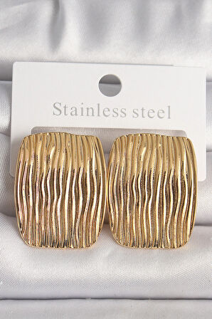 Dodes Dodes Pirinç Gold Renk İşlemeli Kare Plaka Model Kadın Küpe TG27BKP10145