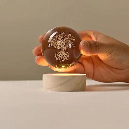 Dodes Işıklı Ağaç Figürlü Ahşap Altlıklı Cam Küre (6 cm)