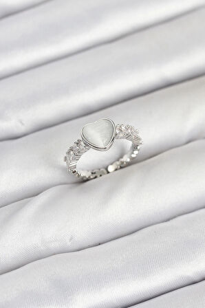 Dodes Pirinç Gümüş Renk Zirkon Taşlı Kalpli Kadın Yüzük TG27BYK3857