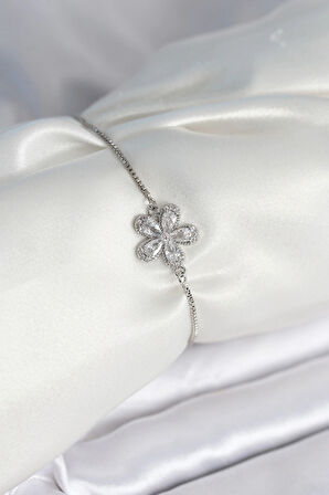 Dodes Dodes Çiçek Model Asansörlü Gümüş Renk Kadın Bileklik TG27BB8012