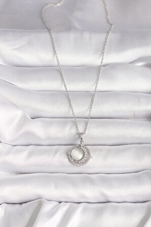 Dodes Dodes 316L Çelik Gümüş Renk Zirkon Taşlı Beyaz Sedefli Hilal Model Kadın Kolye TG27BKO9702