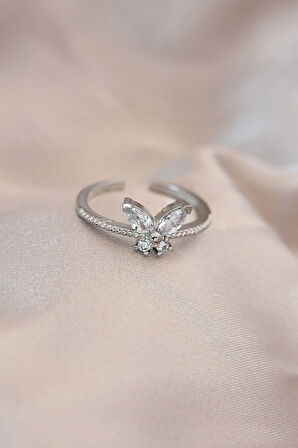 Dodes Ayarlamalı Gümüş Renk Metal Zirkon Taş ve Kristal Taşlı Kelebek Model Yüzük TG27BYK2052