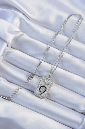 Dodes Dodes 316L Çelik Zincir Gümüş Renk Zirkon Taşlı Minimal Papatya Figürlü Tarot Kolye TG27BKO9224