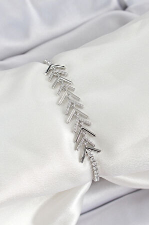 Dodes Dodes Pirinç Gümüş Renk Zirkon Taşlı Balık Sırtı Kadın Bileklik TG27BB7069