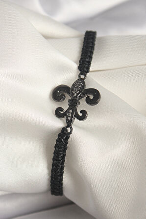 Dodes Dodes Pirinç Siyah Renk Zirkon Taş İşlemeli Zambak Figür Asansörlü Makrome Model Kadın Bileklik TG27BB6805