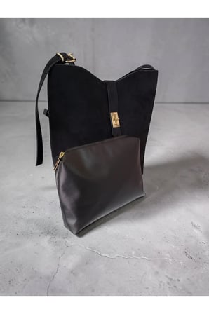 Premium Nubuk Deri Kadın Omuz Çantası – Altın Tokalı Elegant Bucket Model | Zamansız Tasarım