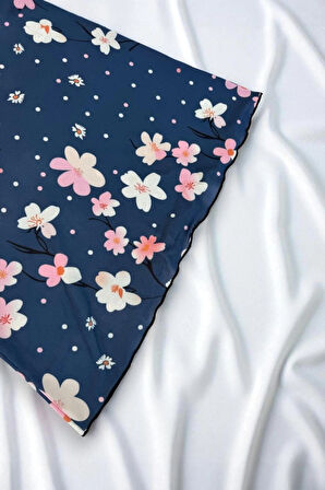 Çiçek Desenli Mavi Askılı Gecelik