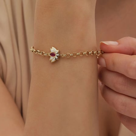 Lotus Çiçeği Figürlü Altın Bileklik