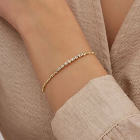 Oval Bezel Taşlı Altın Bileklik