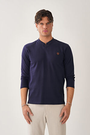 V Yaka Yırtmaç Detaylı Uzun Kollu T-Shirt