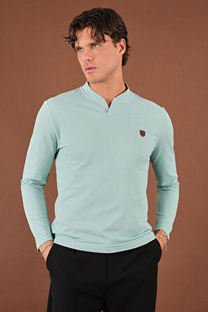 V Yaka Yırtmaç Detaylı Uzun Kollu T-Shirt