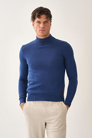 Yarım Boğazlı Triko Kazak