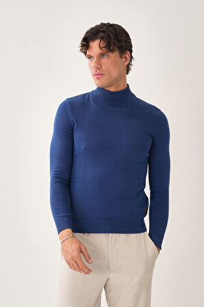 Yarım Boğazlı Triko Kazak