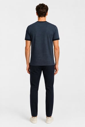 Yaka Detaylı T-shirt