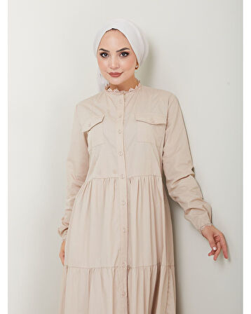 Dantelli Doğal Kumaşlı Boydan Düğmeli Kot Elbise Bej