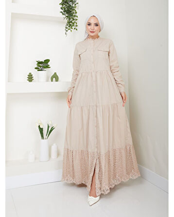 Dantelli Doğal Kumaşlı Boydan Düğmeli Kot Elbise Bej