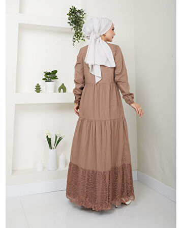 Dantelli Doğal Kumaşlı Boydan Düğmeli Kot Elbise Vizon