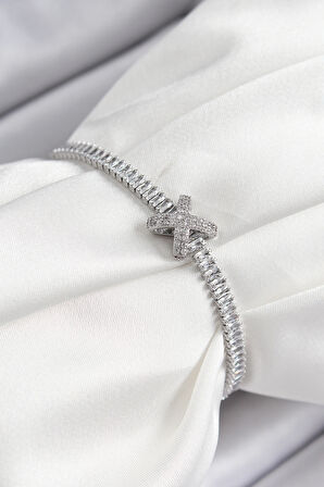 Pirinç Zirkon Taşlı X Detaylı Su Yolu Model Gümüş Renk Asansörlü Kadın Bileklik