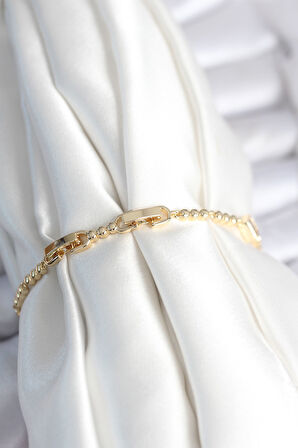 Pirinç Gold Renk Zirkon Taşlı Kalpli Model Kadın Bileklik