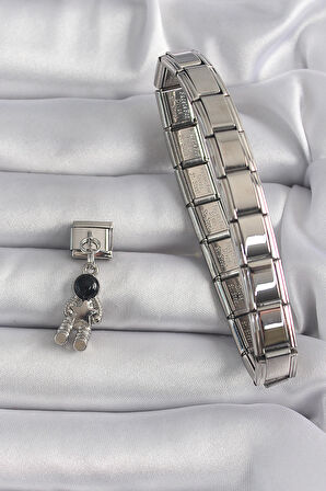 Gümüş Renk Sallantı Astronot Model Yıldız Detay Nomination Charm - EBJ250113W30335