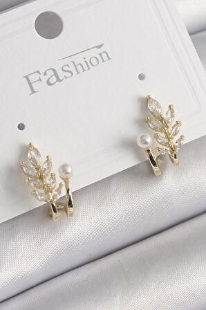 Pirinç Gold Renk Zirkon Taşlı Yaprak Model İnci Detay Küpe - EBJ250113W30481