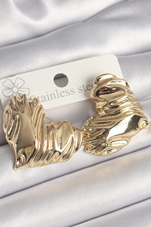 Pirinç Gold Renk İşlemeli Kalp Model Kadın Küpe - EBJ250301W31515