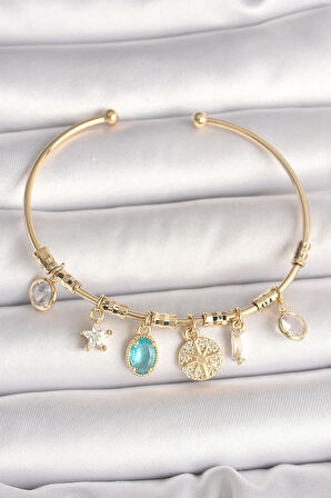 Pirinç Gold Renk Sallantı Zirkon Taş Detaylı Pusula Figür Charm Kadın Bileklik - EBJ250501W32808