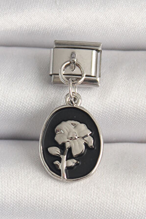 Gümüş Renk Gümüş Çiçek İşlemeli Siyah Portre Model Nomination Charm - EBJ250501W32843