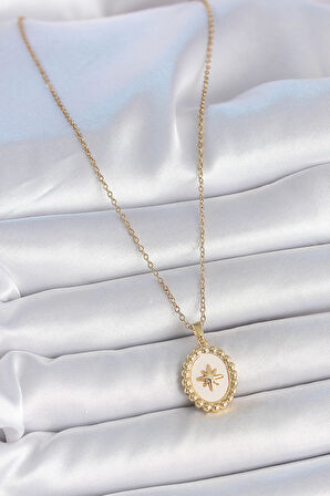 Gold Renk Zincir Beyaz Mineli Kutup Yıldız İşlemeli Madalyon Model Kadın Kolye - EBJ250501W33601
