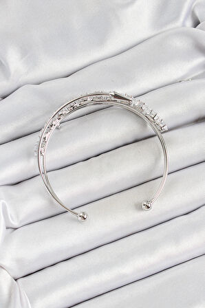 Pirinç Gümüş Renk Arpa Zirkon Taşlı Kadın Bileklik - EBJ250620W35596