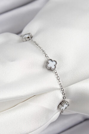 Beyaz Sedef Yonca Model Gümüş Renk Kadın Bileklik - EBJ250705W36307