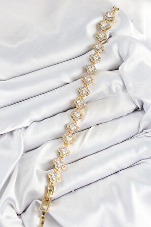 Pirinç Zirkon Taşlı Yonca Baget Model Gold Renk VIP Seri Kadın Bileklik - EBJ250726W36778