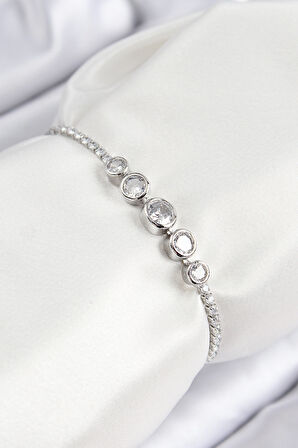 Pirinç Zirkon Taşlı Sıralı Daire Model Gümüş Renk Asansörlü Kadın Bileklik - EBJ250816W37425